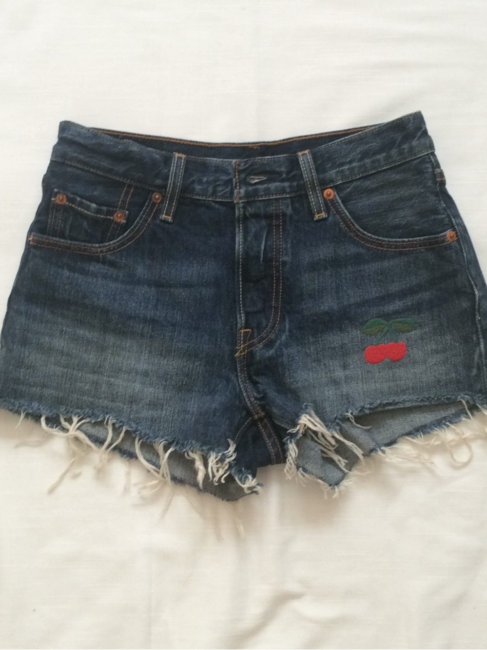 🌺  LEVI’S 501 shorts Sz 25 denim jeans frayed 25” Waist - Picture 2 of 7